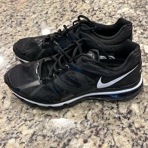 Nike Air Max Men’s size  11 Black/white BNWOT